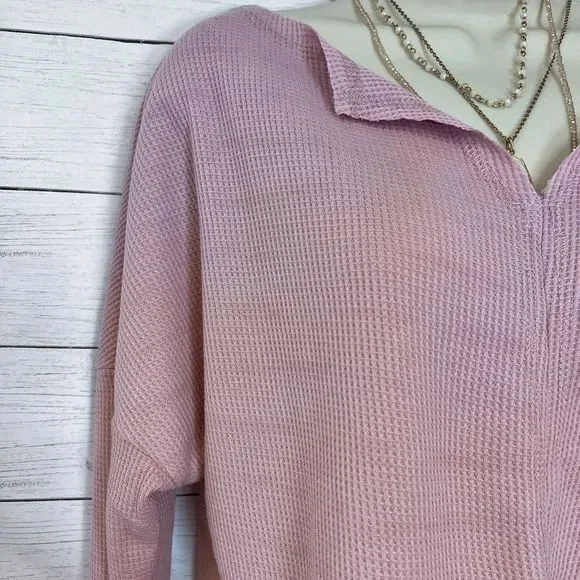 Boutique Brand Notch Collar Waffle Knit Lightweight Crop Top in Dusty Pink 💗 - Picture 5 of 10